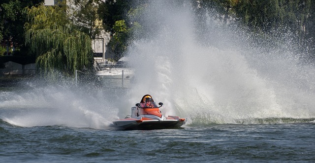 应雷霆的猛 应雷霆的猛